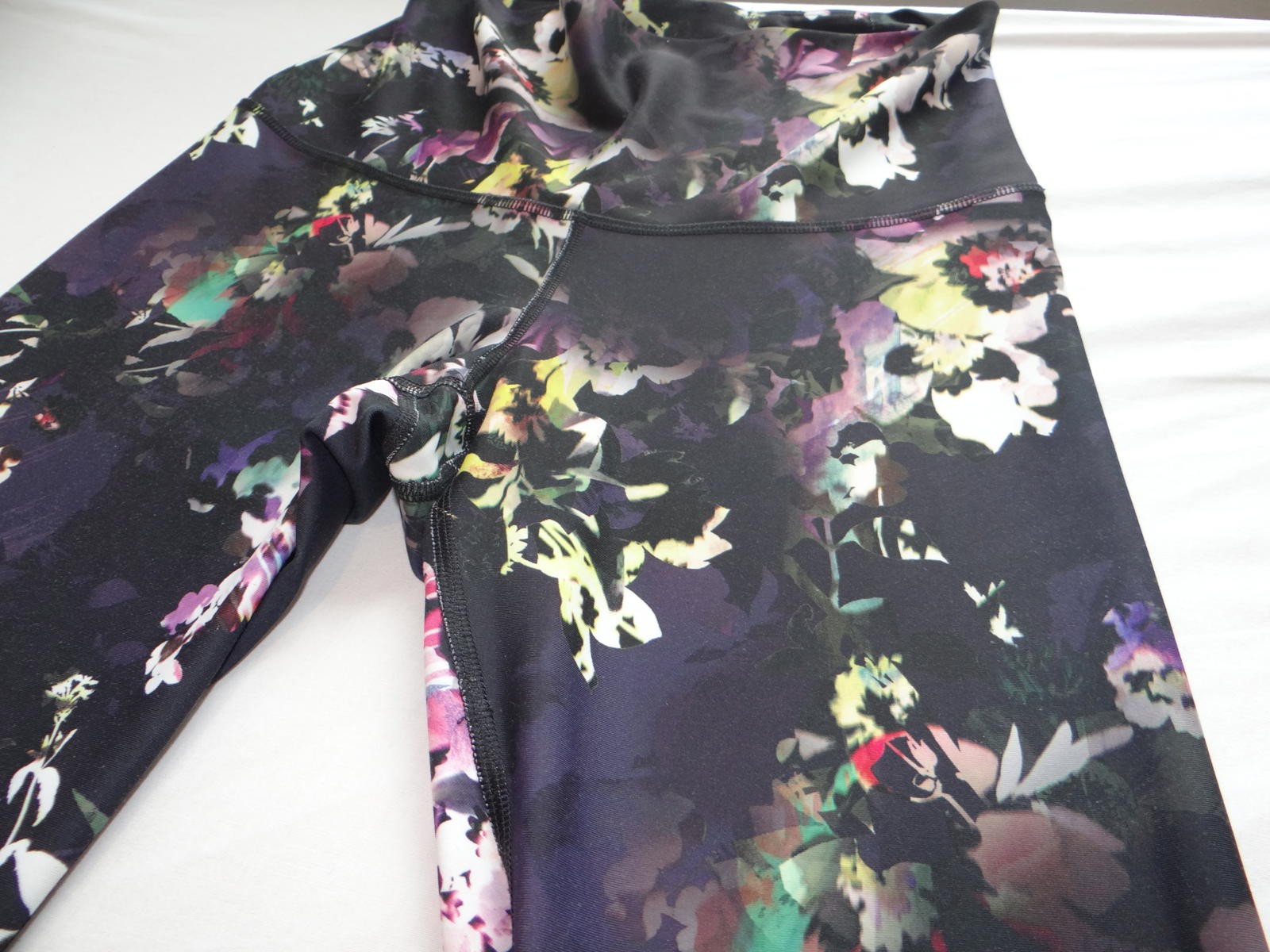 Old Navy Active Powersoft Extra High Rise Leggings - Floral Print