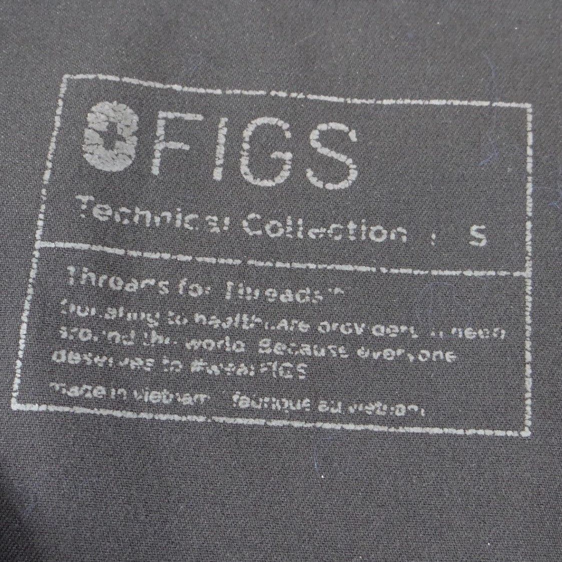 FIGS Technical Collection Black V-Neck Scrub Top Womens Small 1-Pocket
