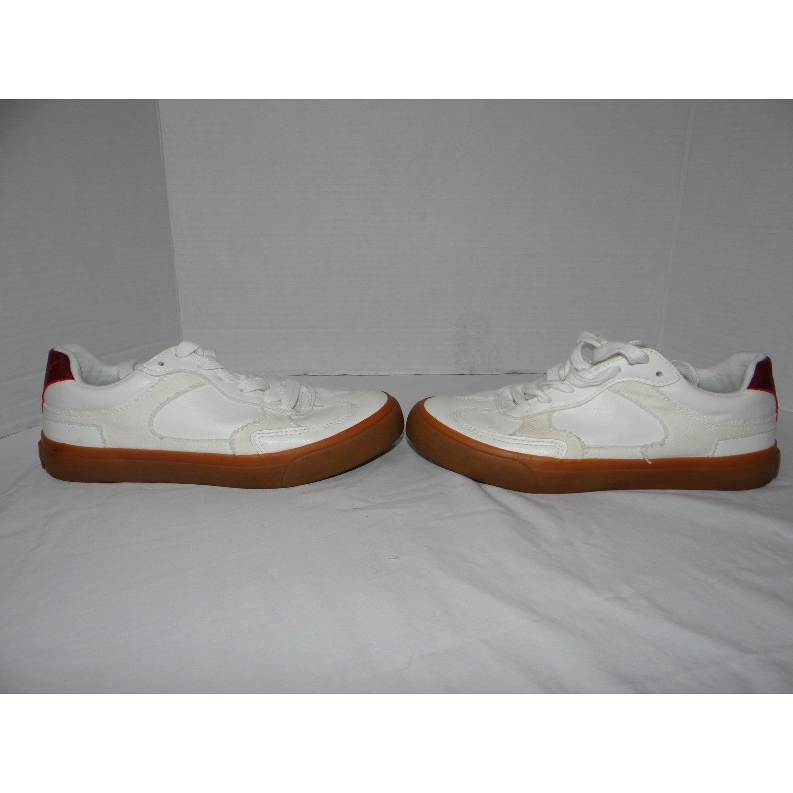 Blowfish Malibu Women White Gum Sole Sneakers Shoes Size 6M