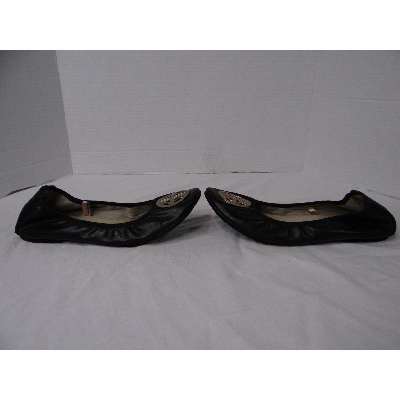 Rialto Black Leather Ballet Flats with Gold Logo Accent Women's Size 6.5