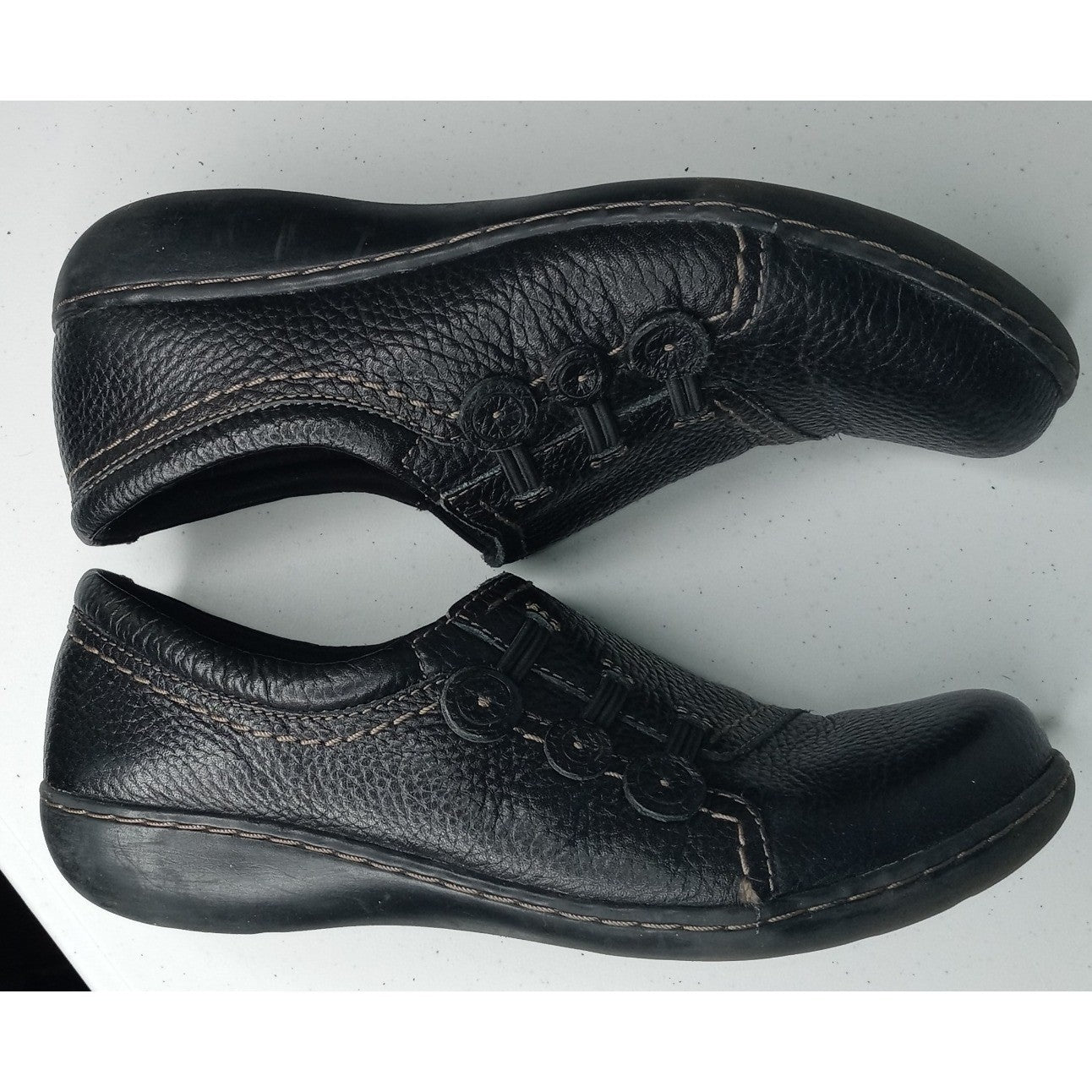 Clarks Black Leather Slip On Comfort Shoes Women's Size 8M