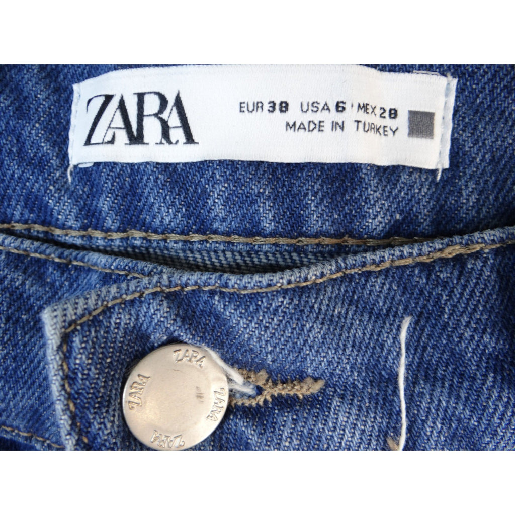 ZARA Women Straight Leg Jeans Light Wash Distressed Raw Hem Size 6
