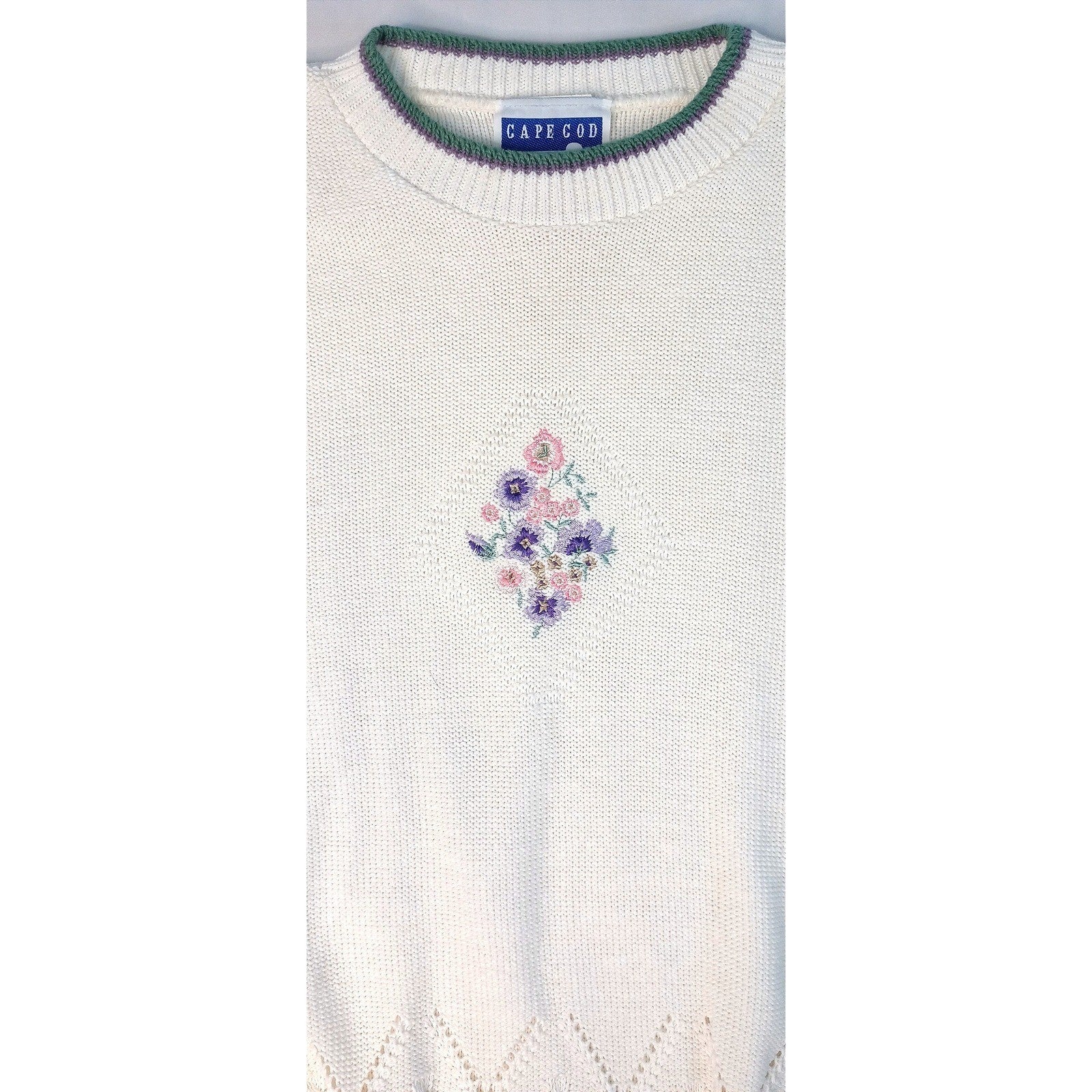 Cape Cod Sportswear Women's Cream Floral Embroidered Knit Sweater Medium