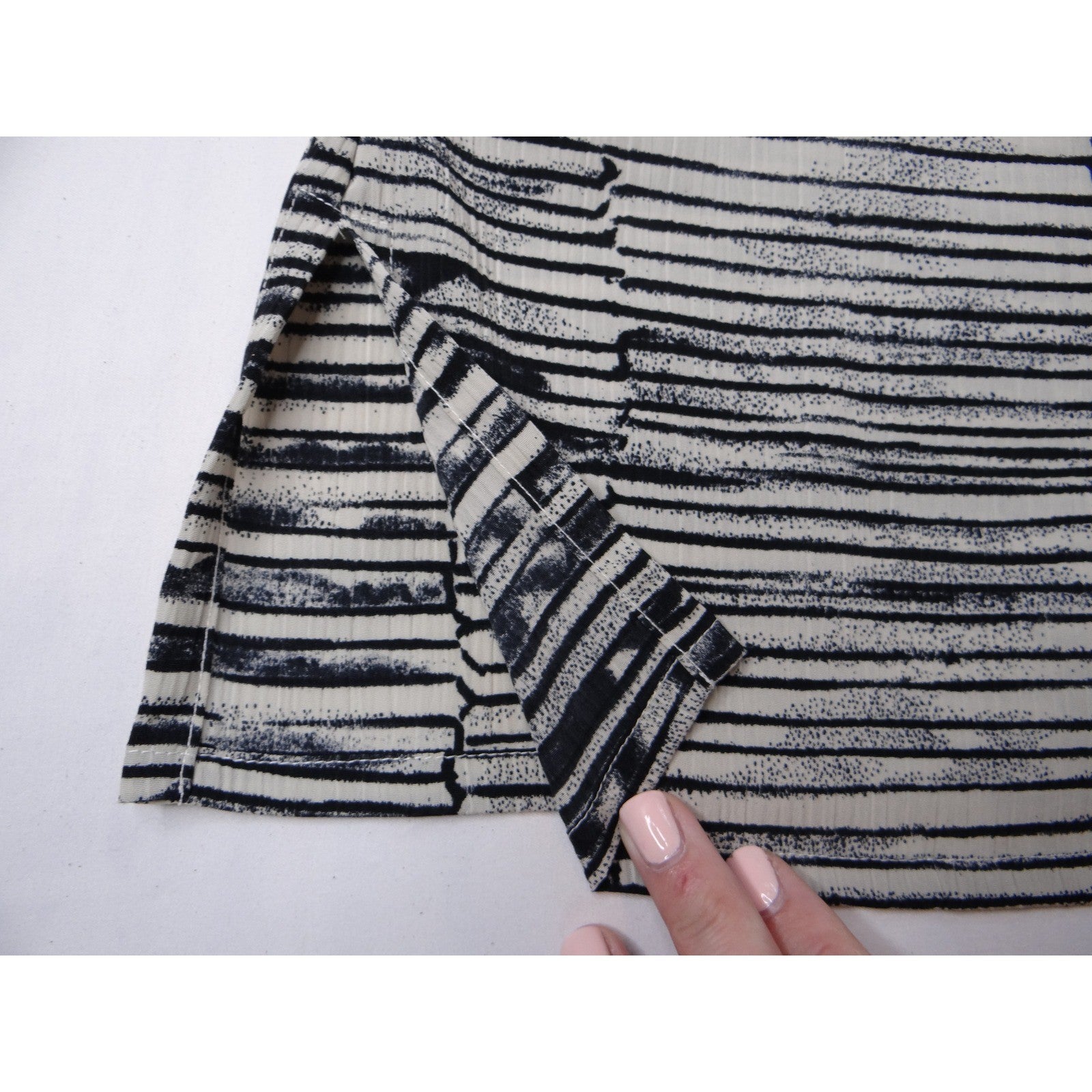 Vintage Alia Petites Women Size 8 Button Down Short Sleeve Striped Blouse Top