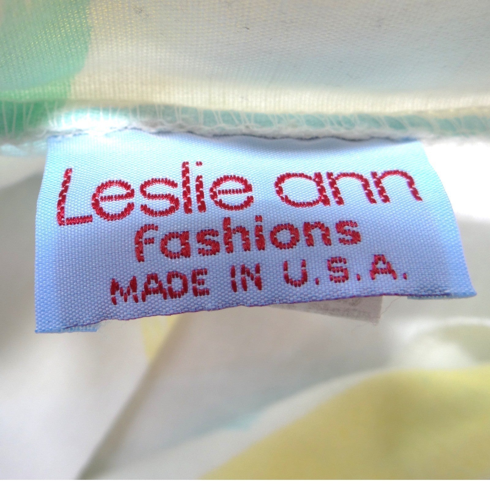 Leslie Ann Fashions Vintage Pastel Abstract Stripe Button Up Shirt Medium USA