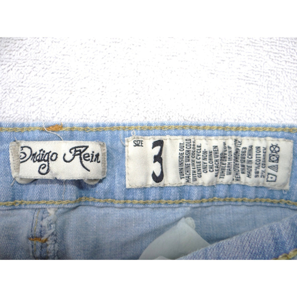 Indigo Rein Light Wash Distressed Cuffed Denim Shorts Blue Size 3 Low Rise