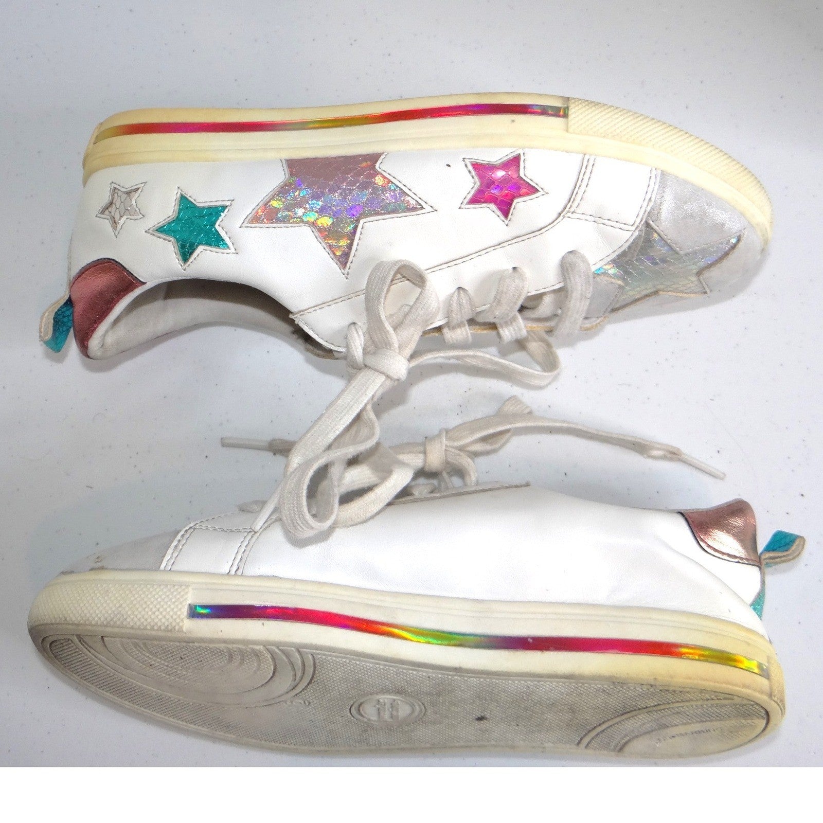 Wonder Nation Girls White Star Patch Sneakers Holographic Rainbow Trim Size 6