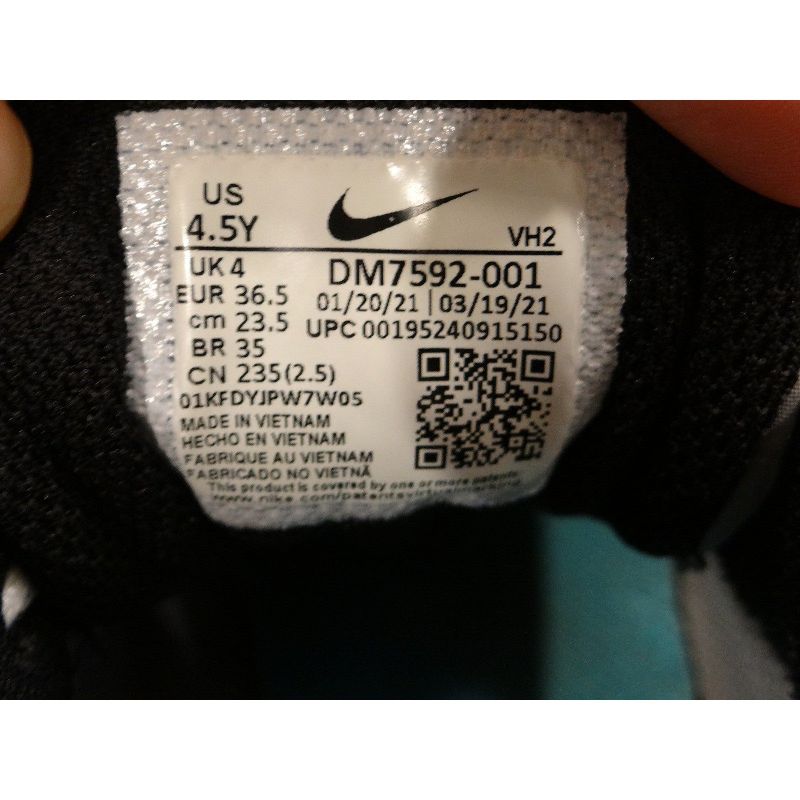 Nike Air Max Kids 4.5Y Youth Gray Black White Multi Swoosh Sneakers DM7592