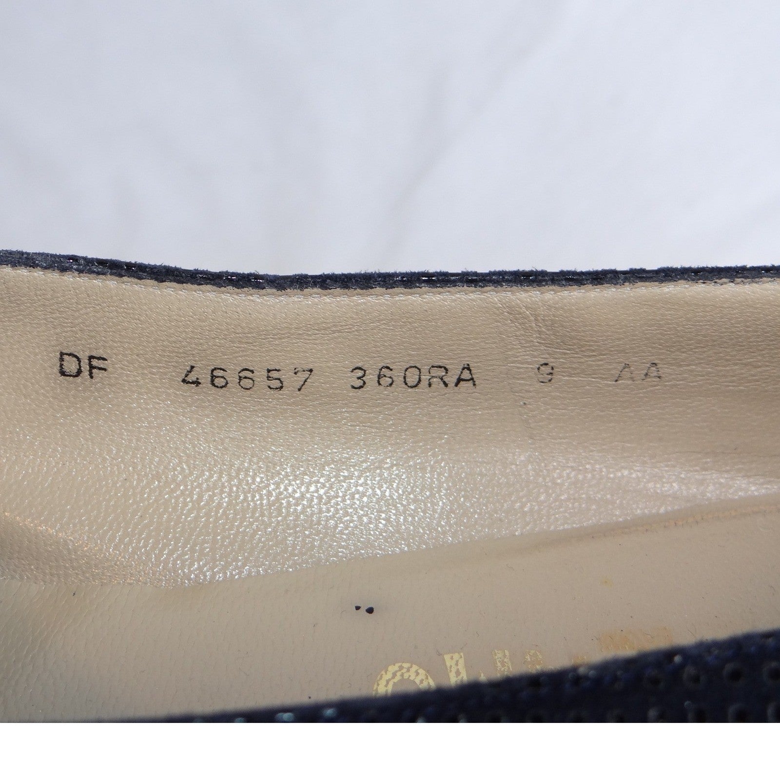 Salvatore Ferragamo Navy Suede Cap Toe Block Heel Pumps Shoes Womens Size 9 AA