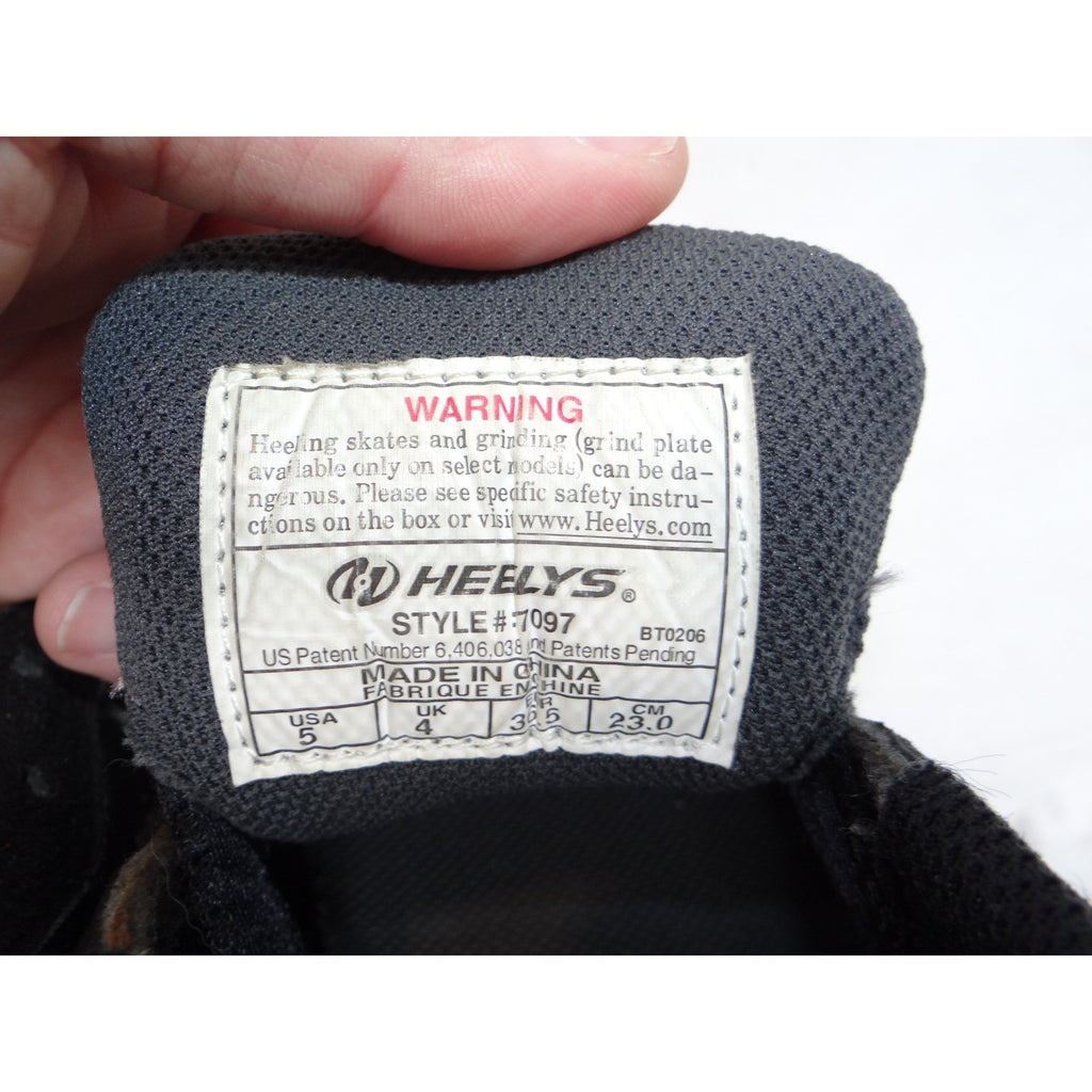Heelys Youth Style 7097 Black Grey Skate Shoes with Wheels Size 5 Women - Read