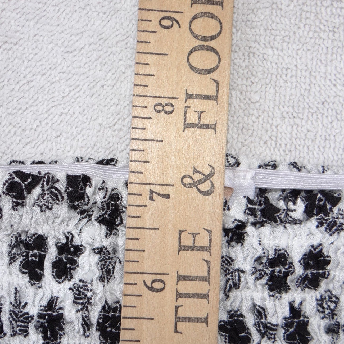 Olivace Black White Floral Smocked Crop Top Square Neck Wide Strap Size L