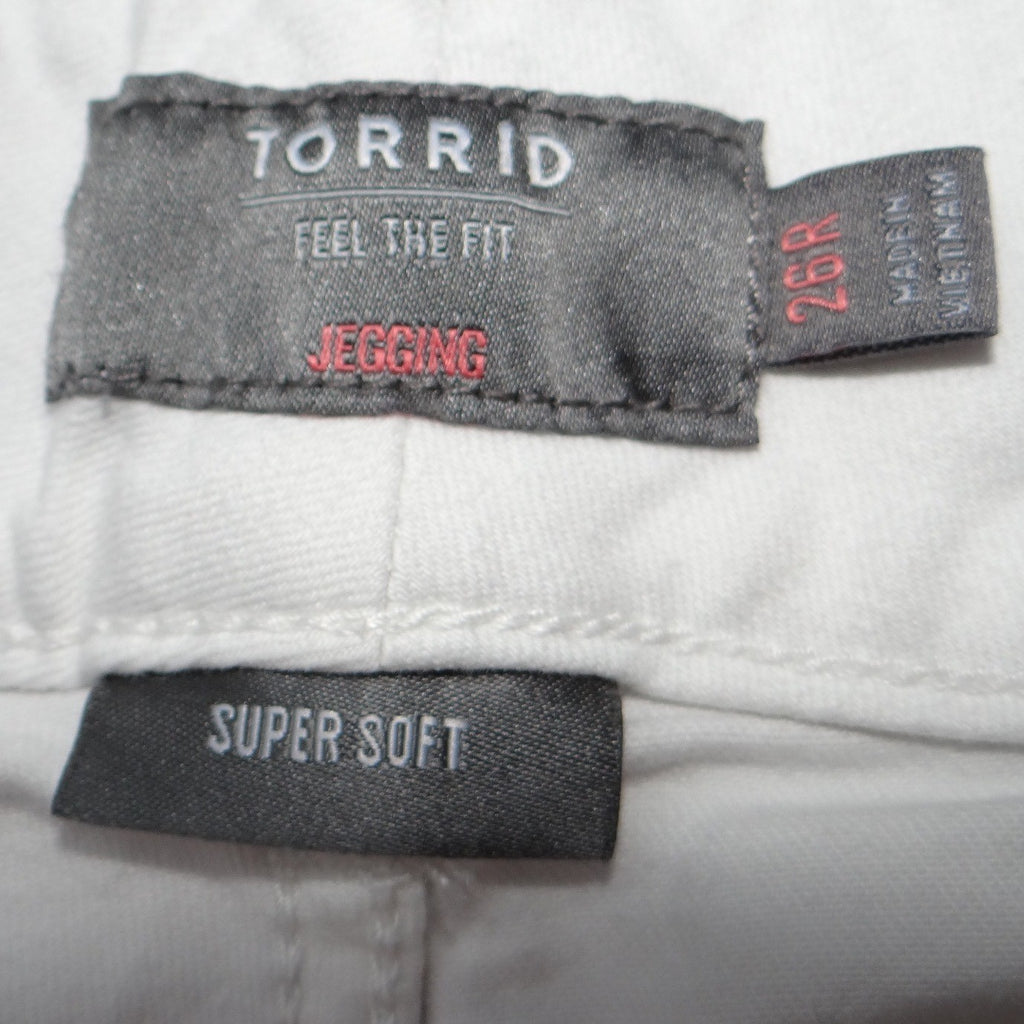 Torrid White Super Soft High Rise Cropped Jeggings Raw Hem Size 26R