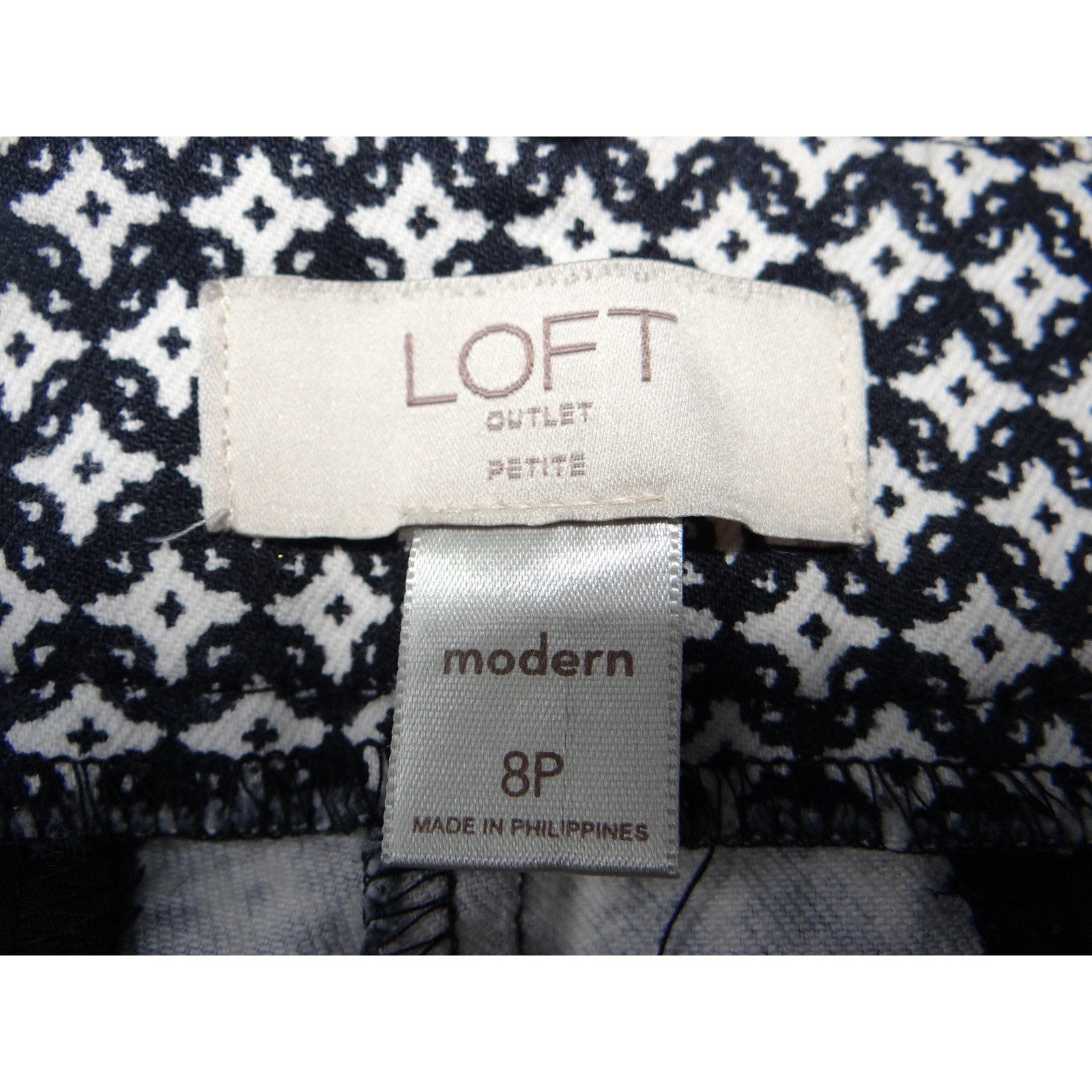 LOFT Outlet Petite Modern Trousers Pants Geometric Print Navy White Size 8P