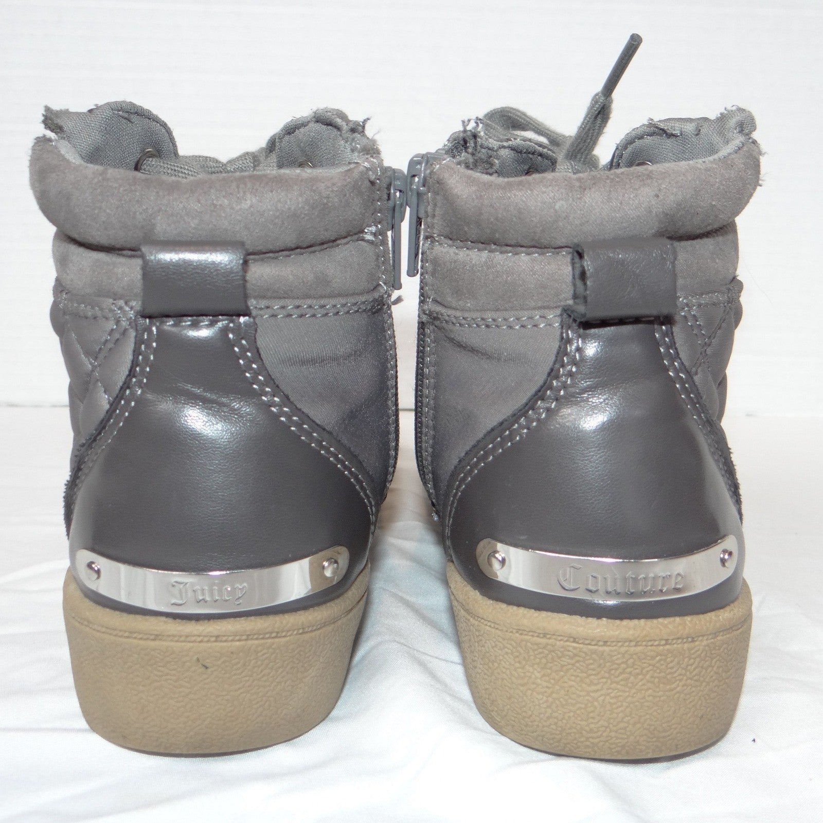 Juicy Couture Womens Grey Quilted High Top Sneakers Side Zip Shoes Size 6.5