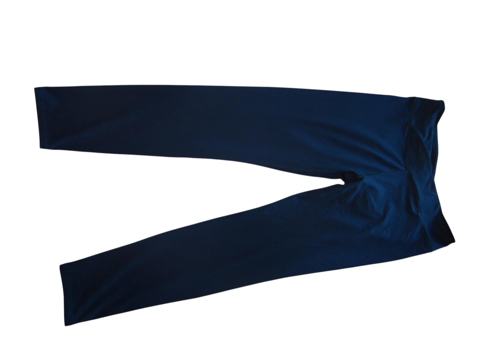 Black Women's Activewear Leggings with Crossover Waistband