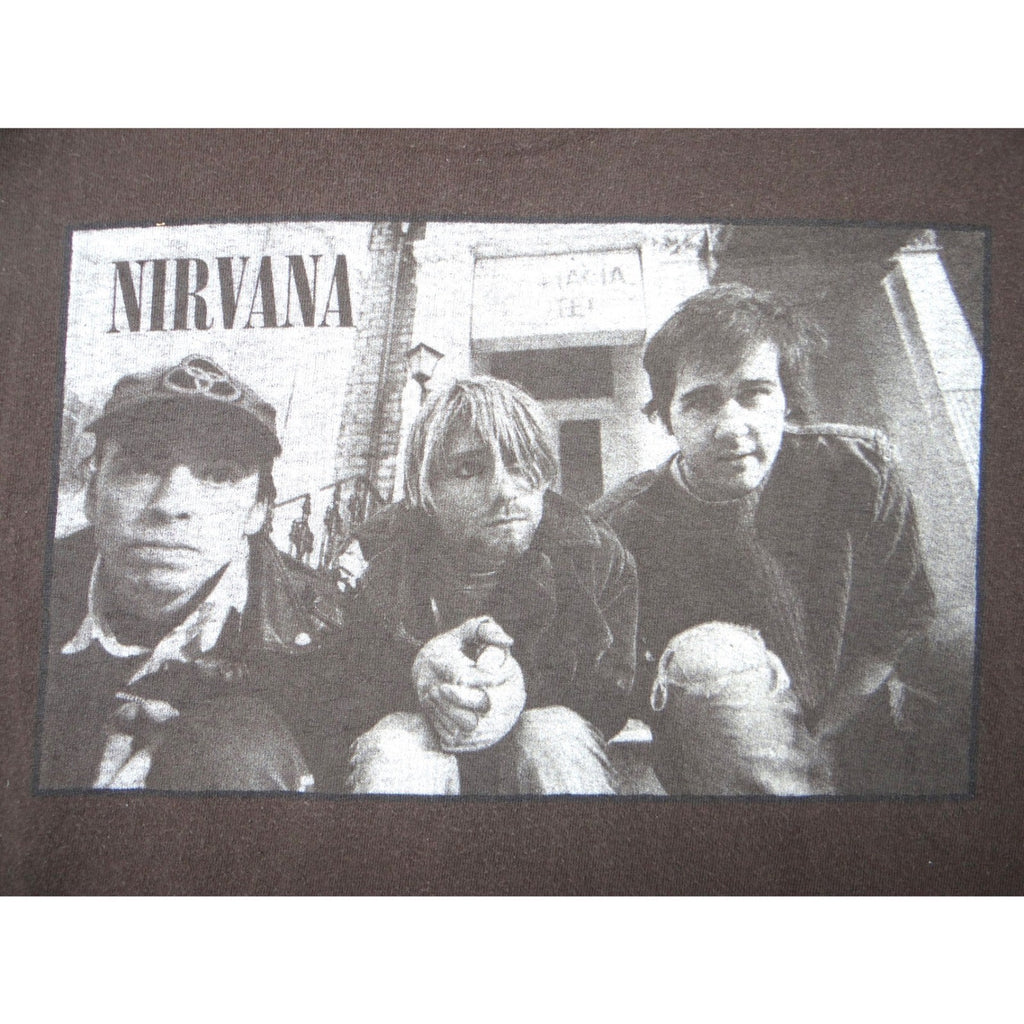 Nirvana Band Photo T Shirt Men's Size Medium Brown Short Sleeve Graphic Tee