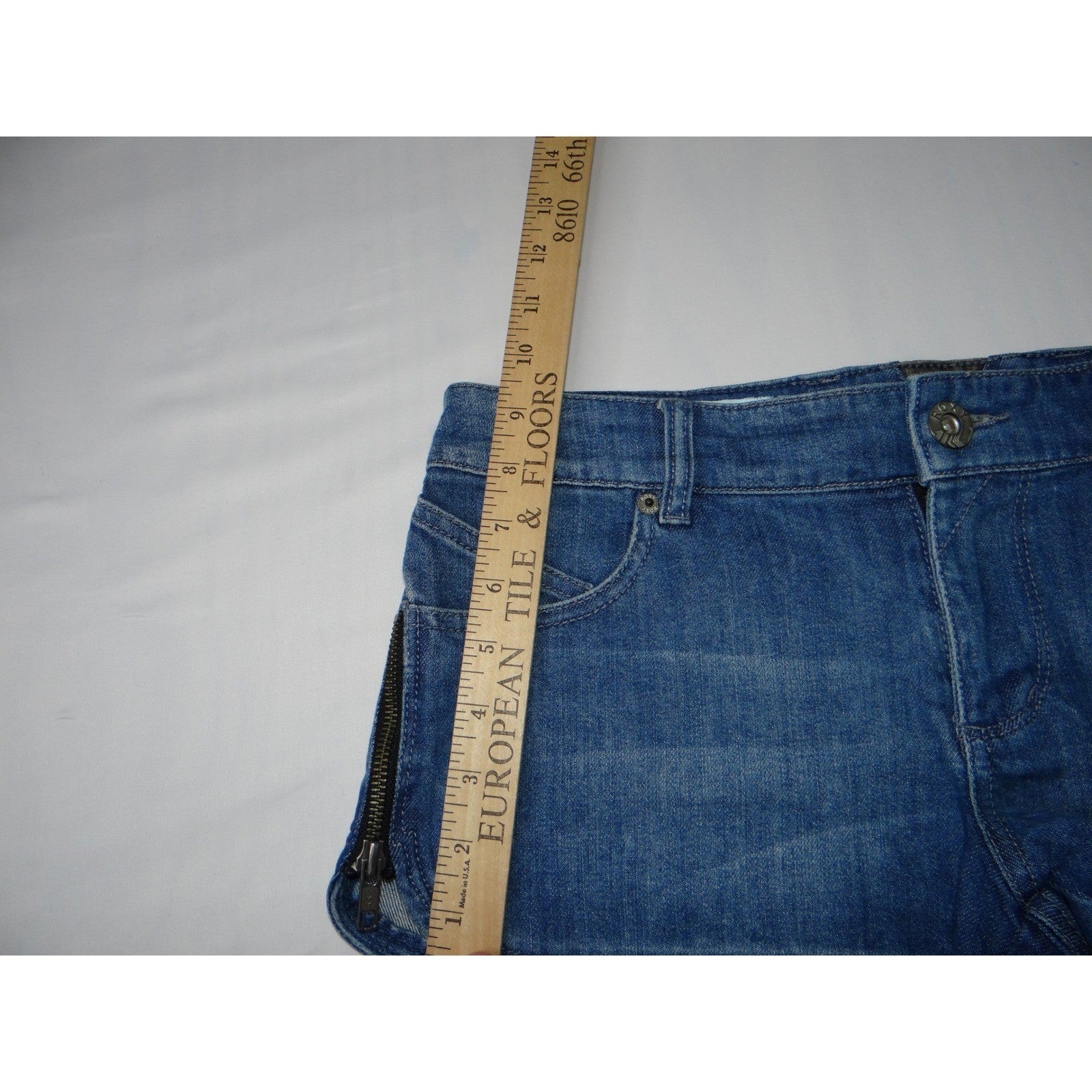 Y2K Vintage Roxy Womens Denim Shorts Blue Zip Pockets Size 9