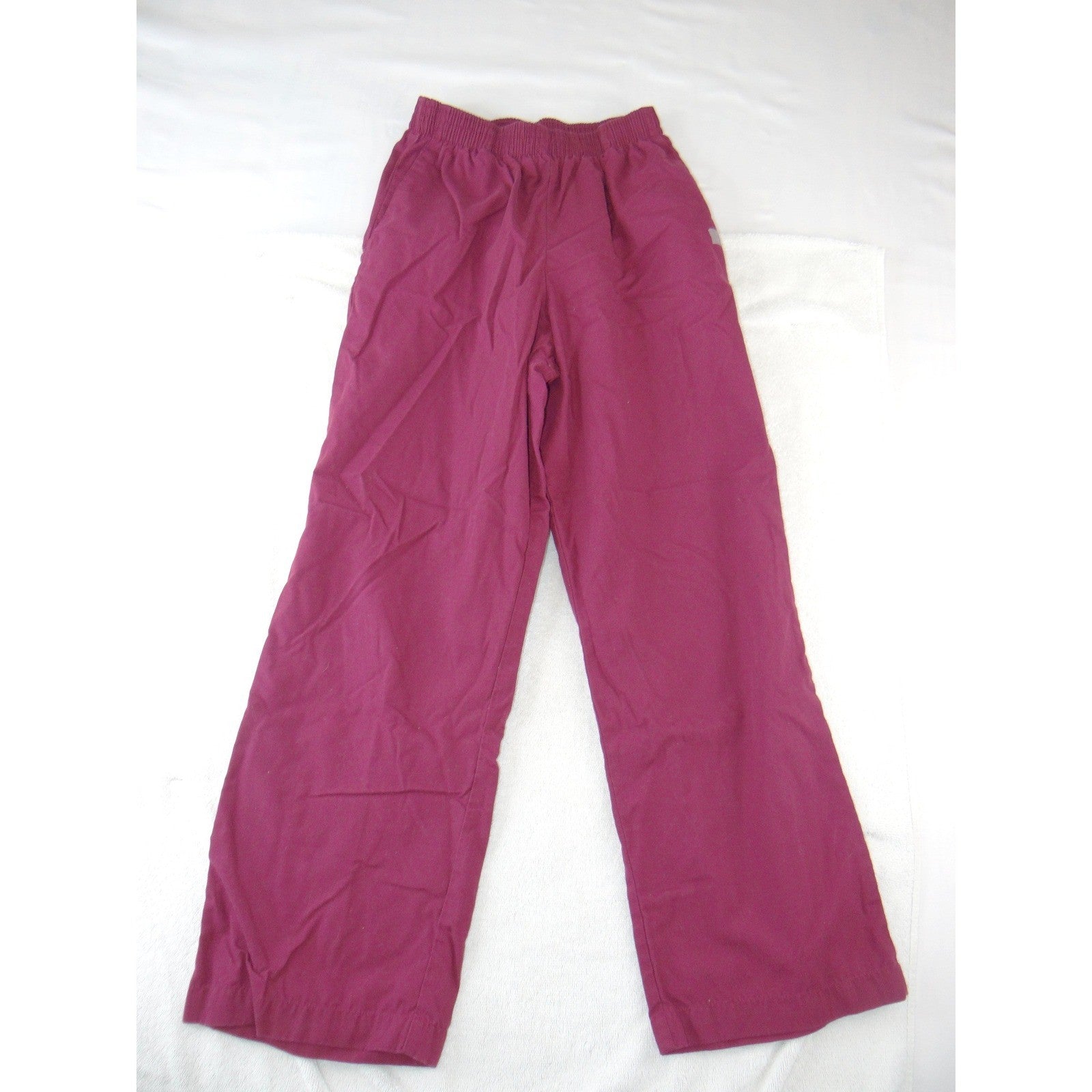 Butter-Soft Womens Scrub Set Burgundy V-Neck Top Elastic Waist Pants Size Small
