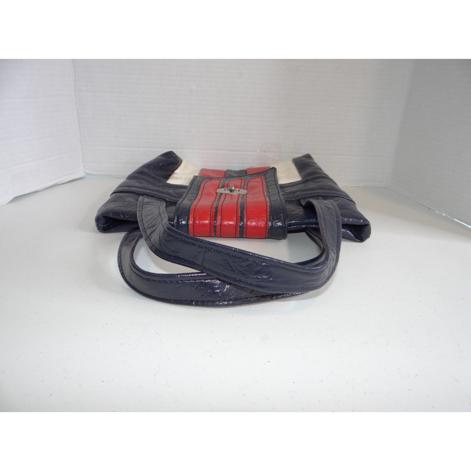 Vintage Style Tricolor Striped Shoulder Bag Navy Red White Turn Lock Tote 2745