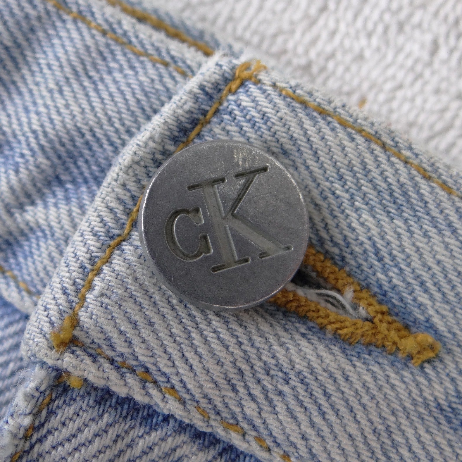 Calvin Klein Vintage Mens Light Wash Straight Leg Relaxed Denim Jeans 34x32