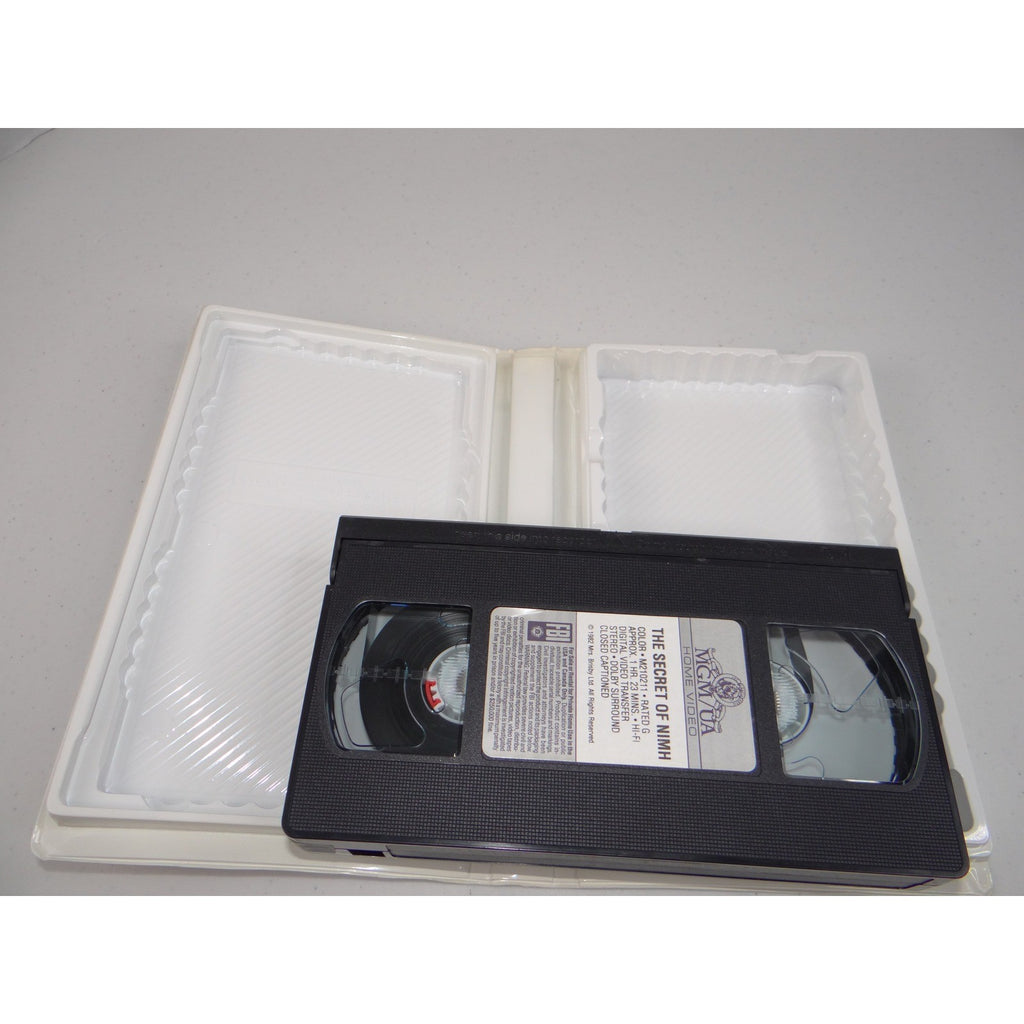 The Secret of NIMH VHS 1982 Don Bluth MGM/UA Home Video Clamshell M210211