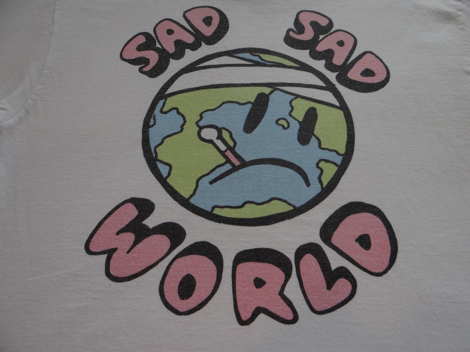 AUGO Funny Graphic Tee - 'Sad' Text Design