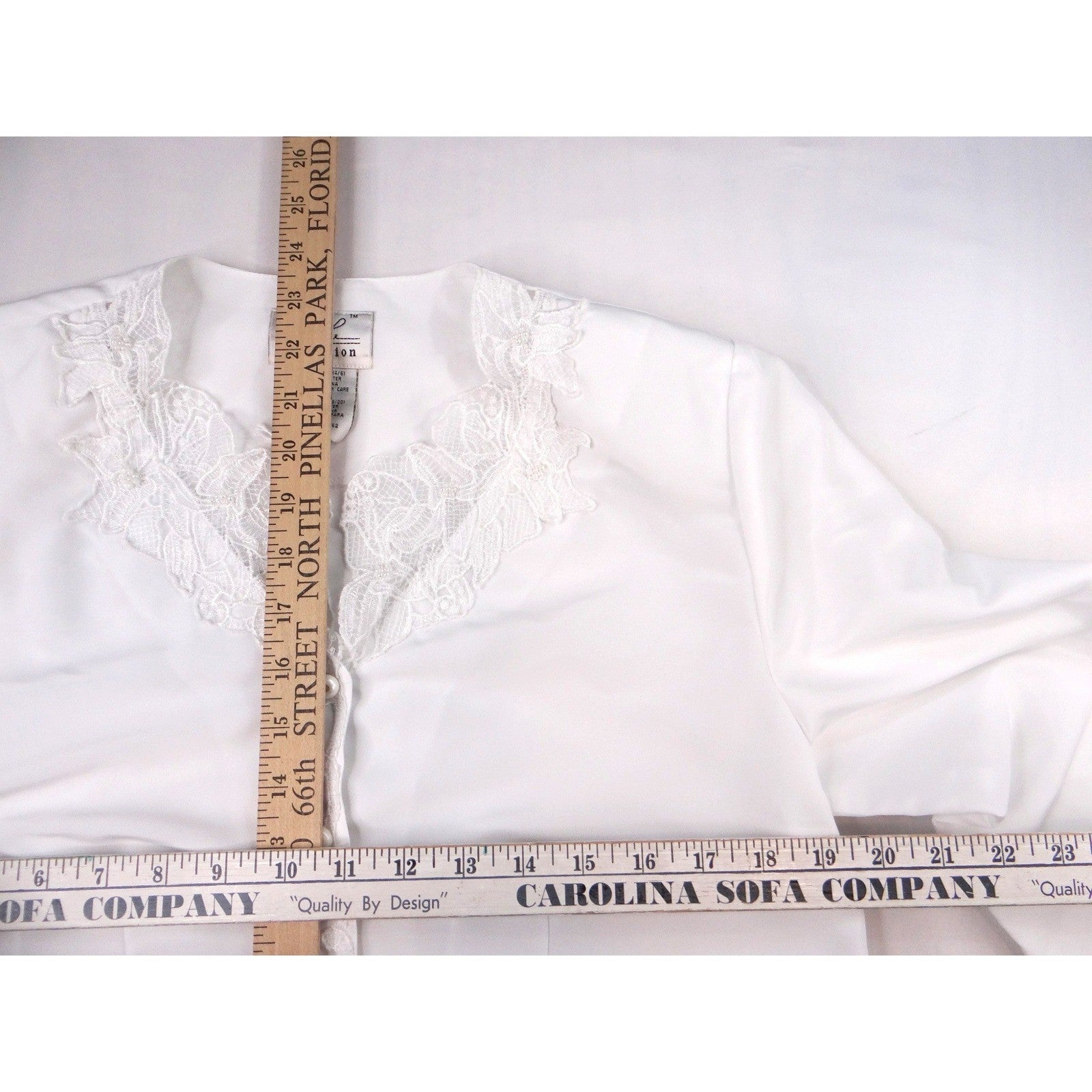 Vintage Kathie Lee Collection Womens Small White Lace Trim Button Front Blouse