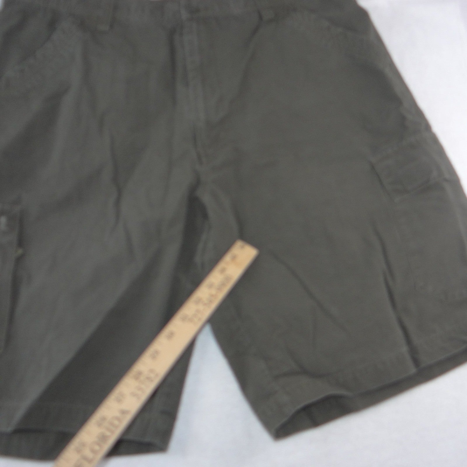 Roundtree & Yorke Mens Olive Green Ripstop Cotton Cargo Shorts Size