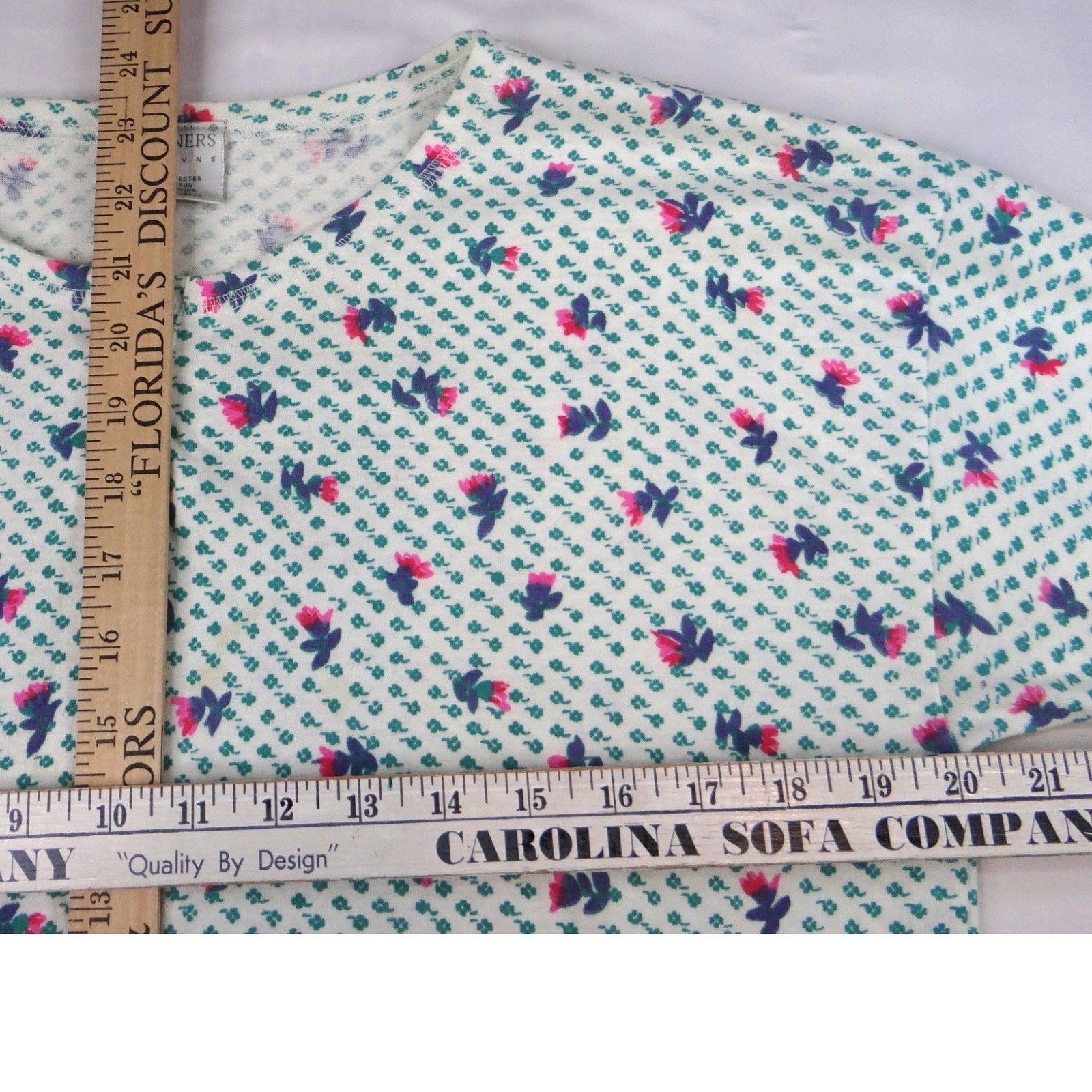 PARTNERS Mervyns Womens Size Small Floral Print V Neck Short Sleeve Top