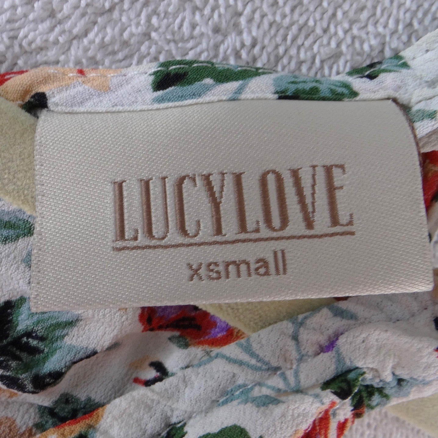 Lucy Love Womens XS Floral Button Front Tie Hem Crop Top V-Neck Sleeveless Rose