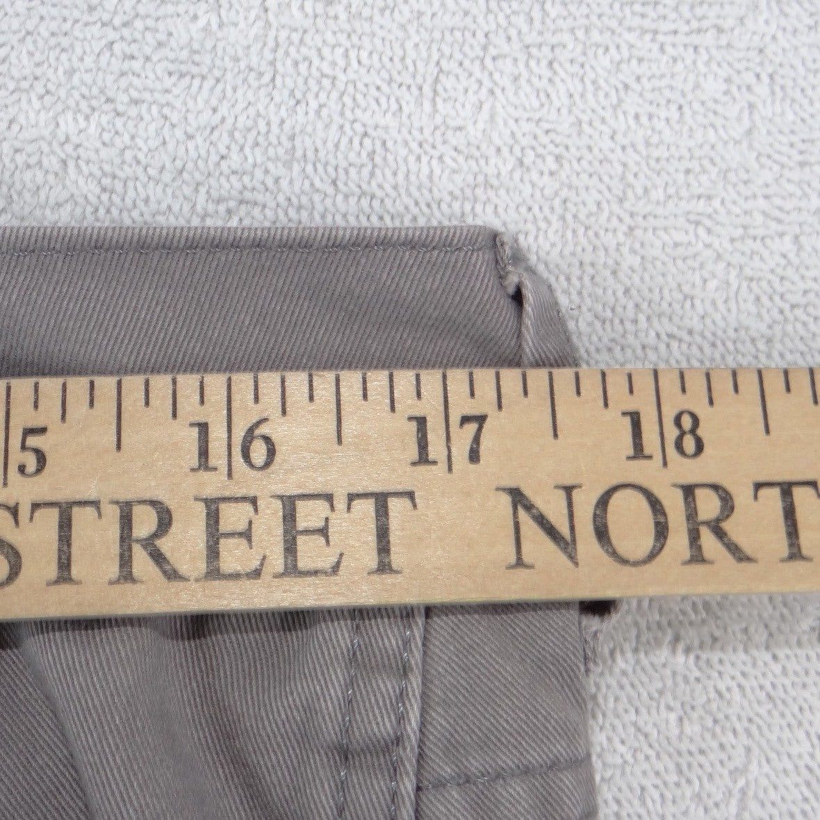 Old Navy Mens Cargo Shorts Grey Cotton Twill Relaxed Fit Size 36
