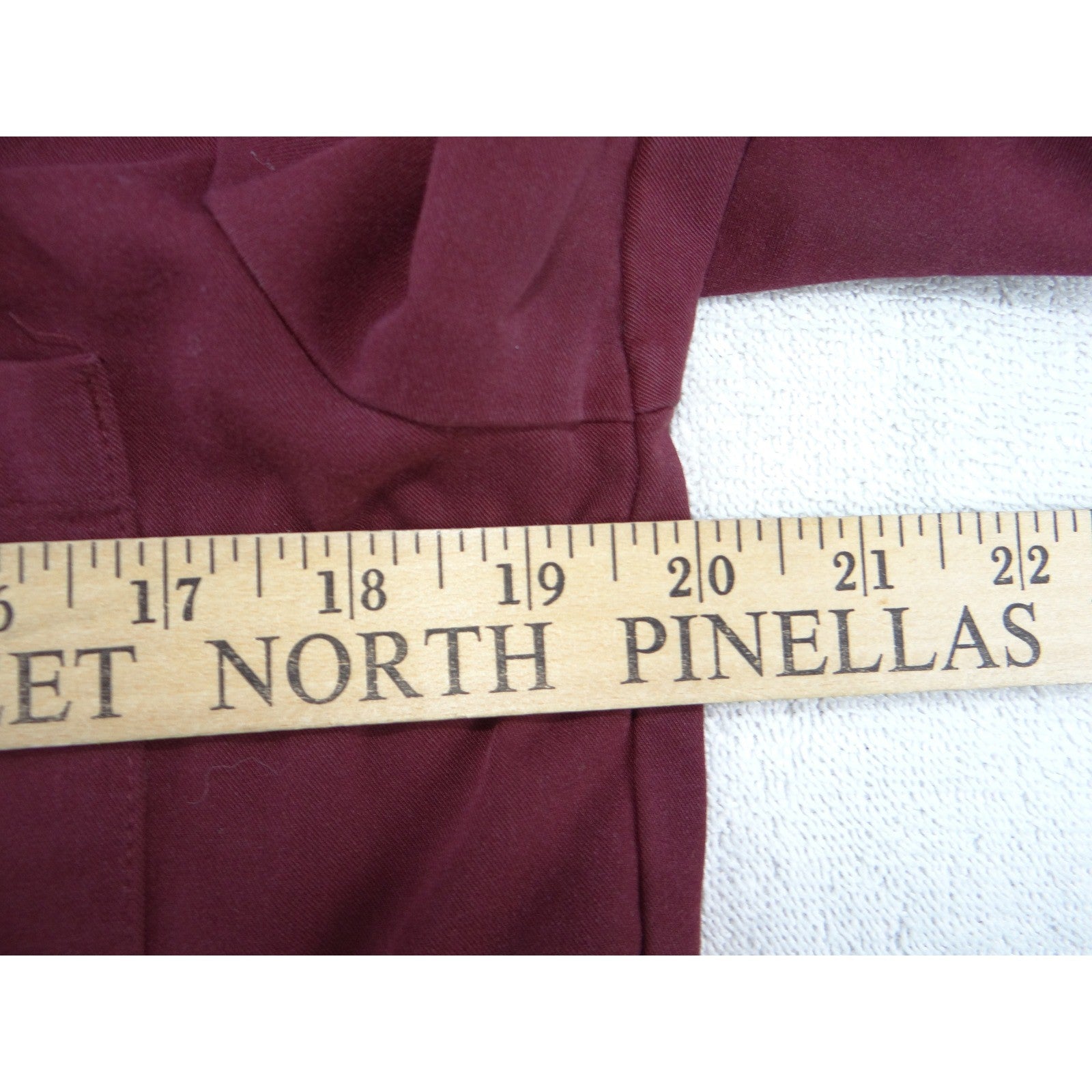 FIGS Technical Collection Women Maroon Burgundy V-Neck Scrub Top XS