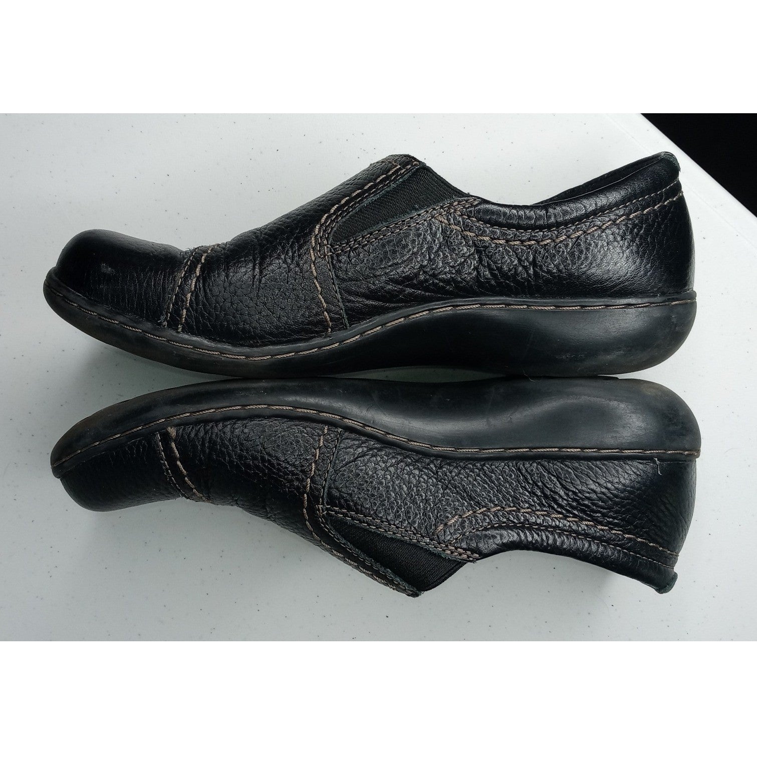 Clarks Black Leather Slip On Comfort Shoes Women's Size 8M