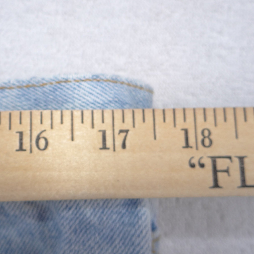 Calvin Klein Vintage Mens Light Wash Straight Leg Relaxed Denim Jeans 34x32