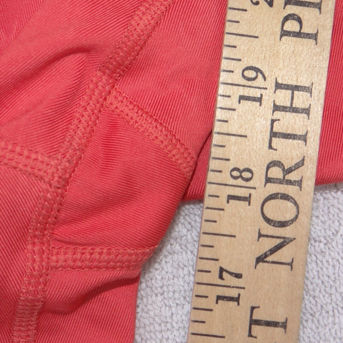 Puma Womens Coral Red Marble Print Capri Athletic Leggings Size Small