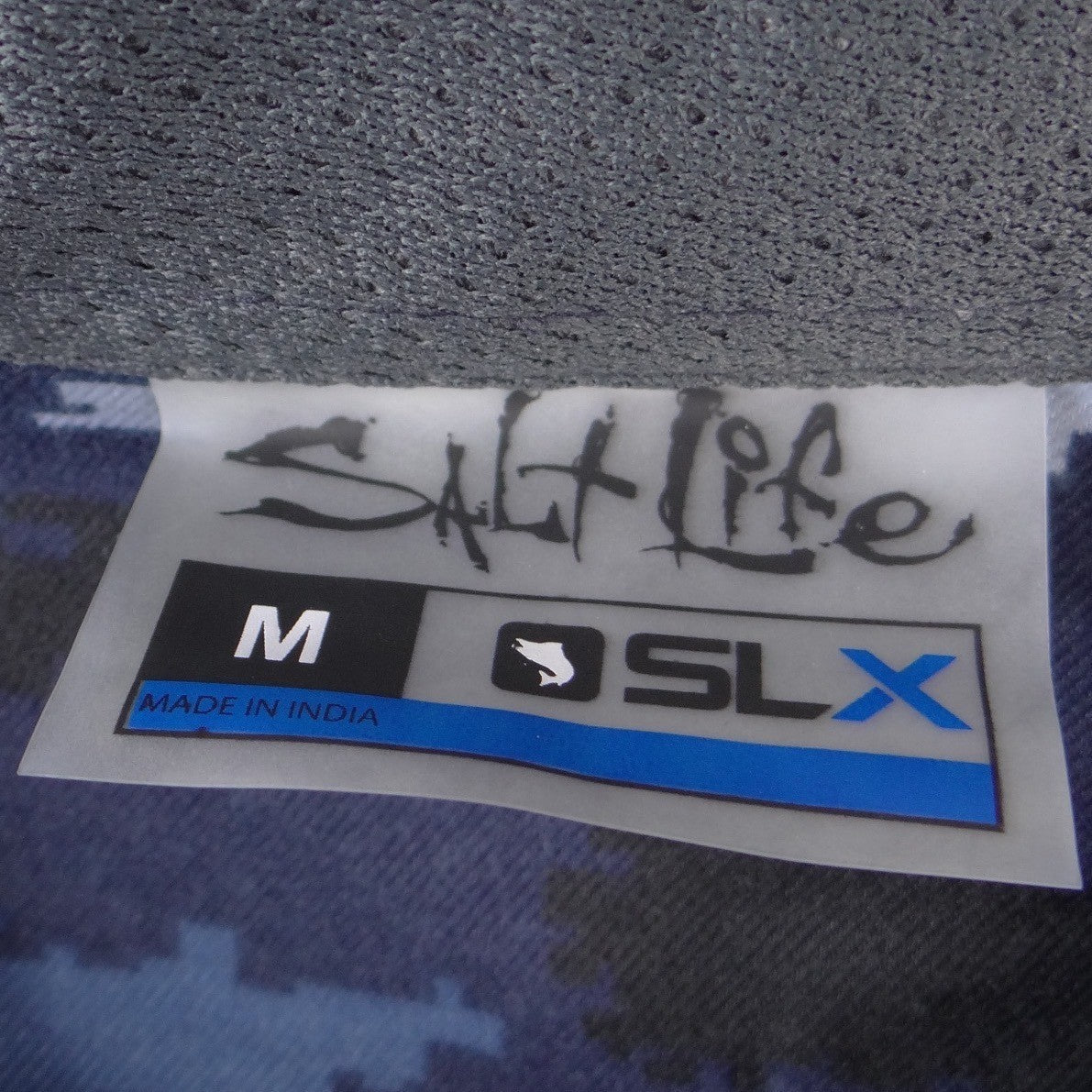 NWT-Salt Life SLX Mens Medium Blue Black Fish Camo Long Sleeve Button Down