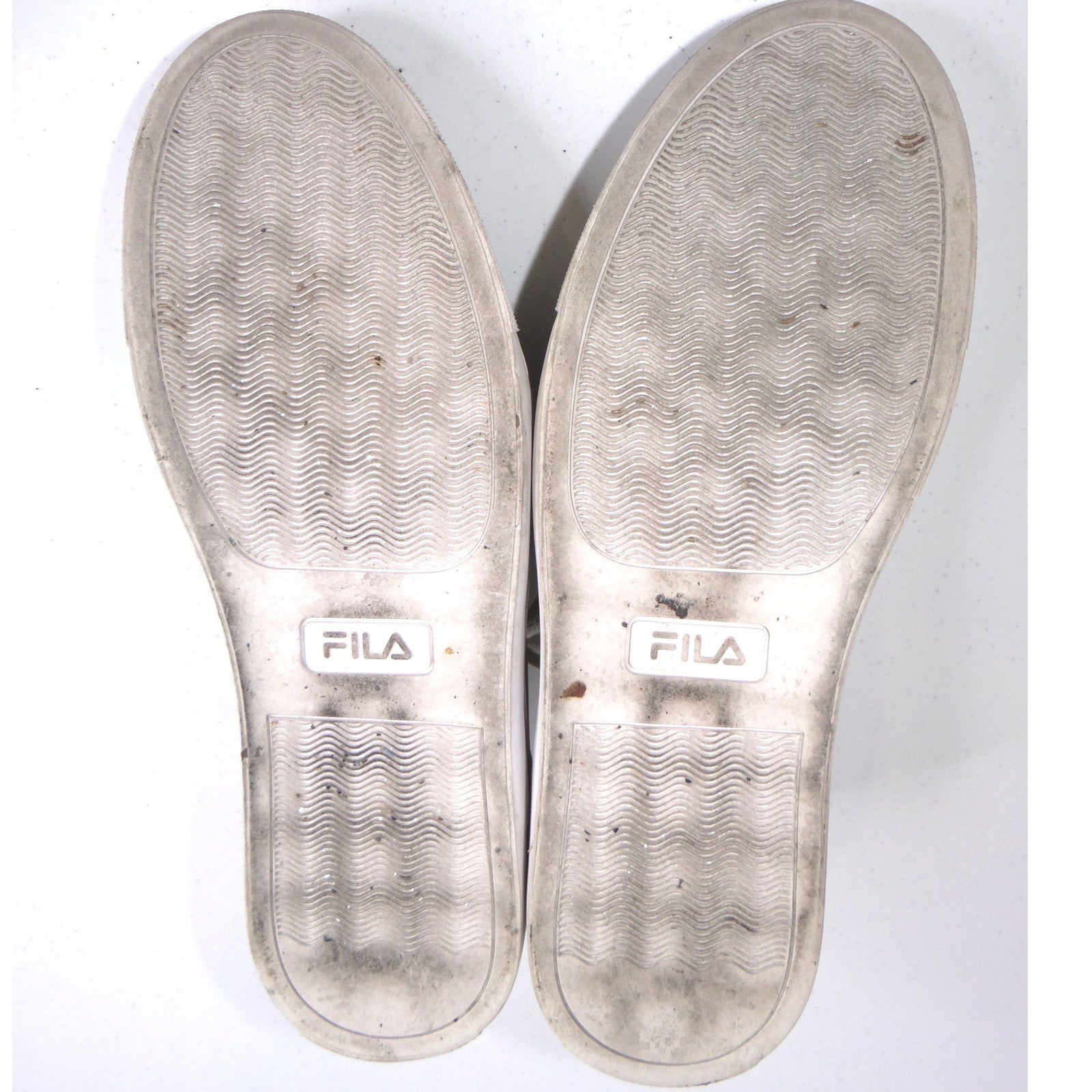 Fila Mens Low Top Sneakers Off-White Silver Metallic Trim Size 9 EE
