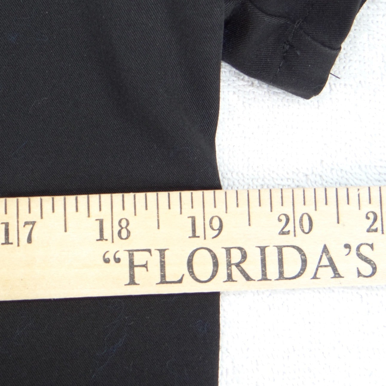 FIGS Technical Collection Black V-Neck Scrub Top Womens Small 1-Pocket