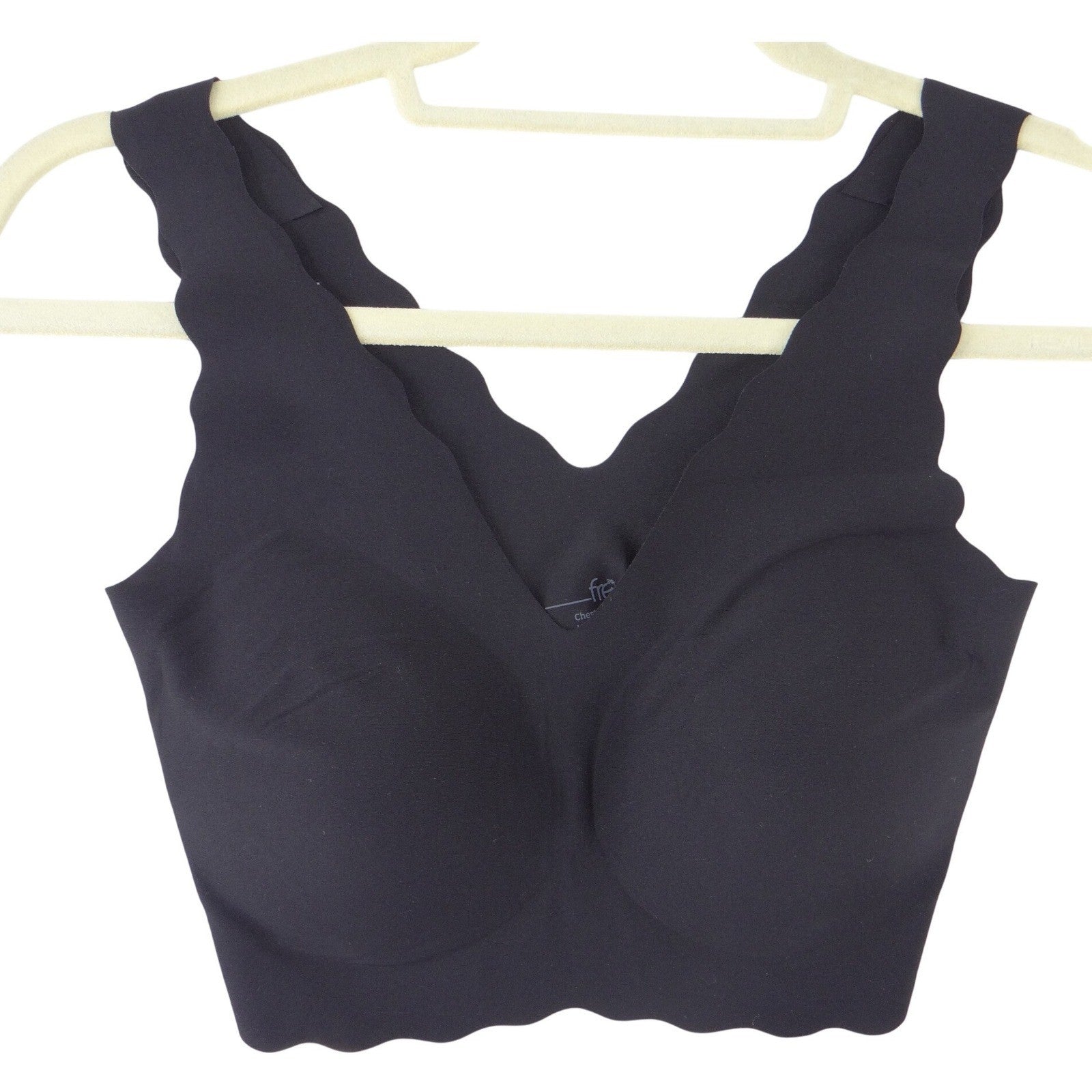 Free 24H Women Black Seamless Scalloped Edge V-Neck Wireless Bralette