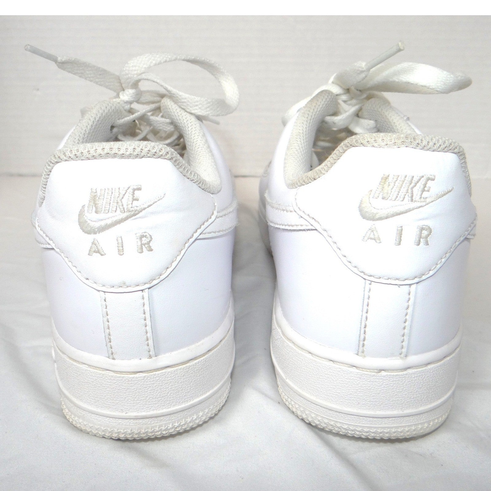 Nike Air Force 1 Low 07 Mens Shoes Triple White CW2288-111 Size 8.5
