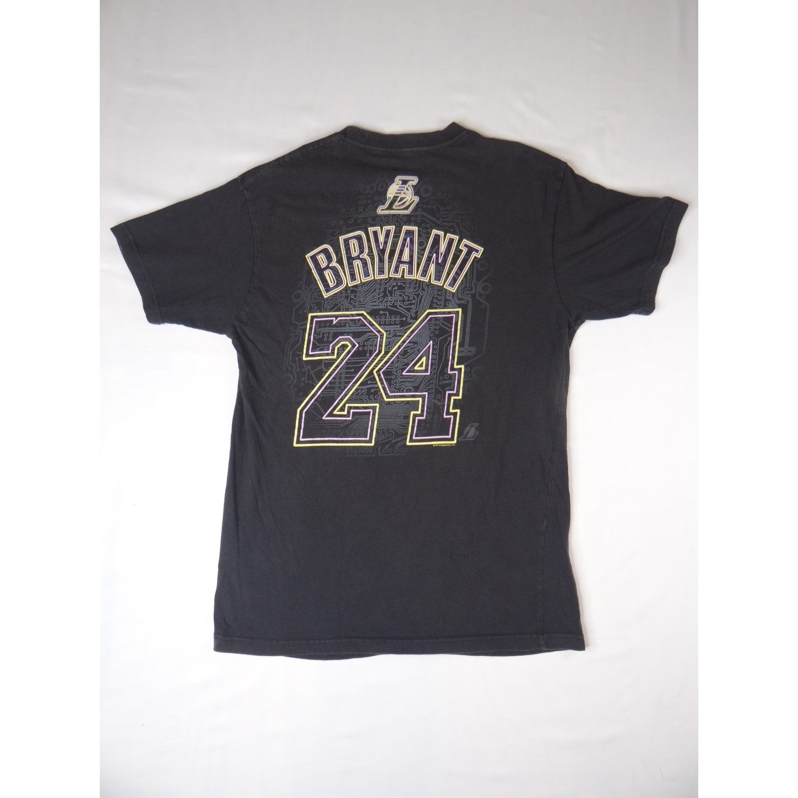 Los Angeles Lakers Kobe Bryant 24 Majestic NBA Basketball T Shirt Mens M