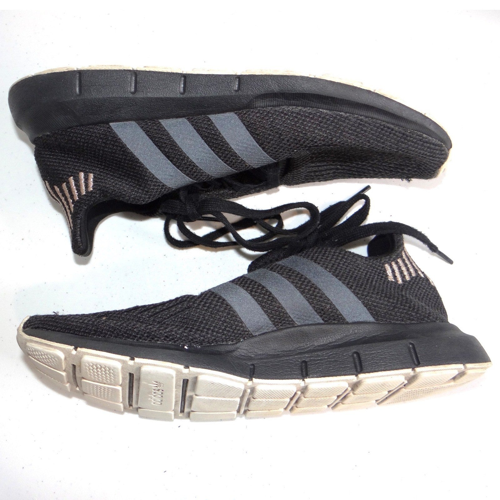 Adidas Swift Run Mens 7 Womens 8.5 Black Grey Copper Sneakers