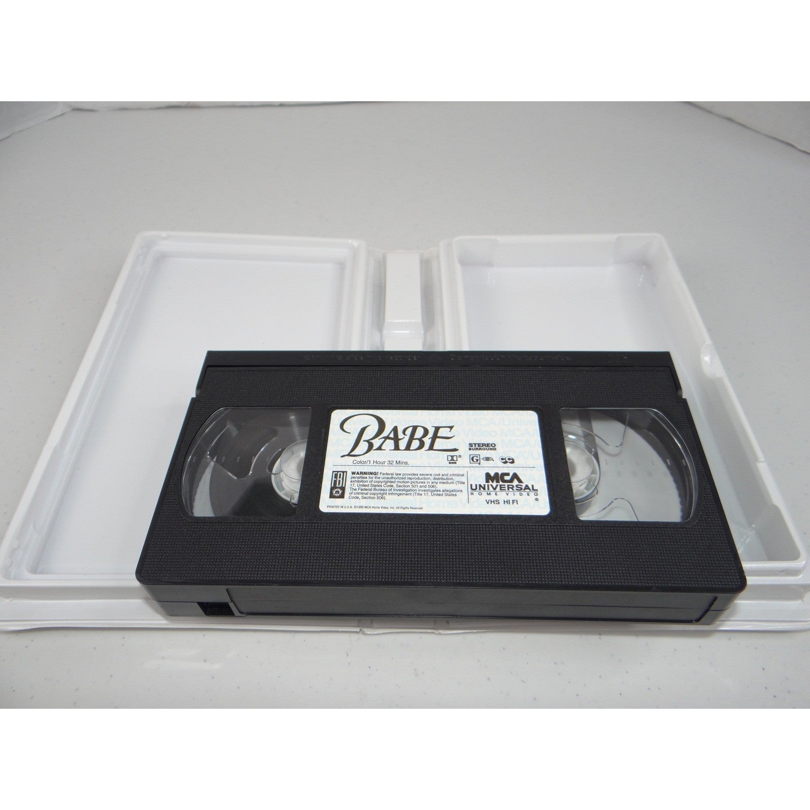 Babe VHS 1995 Movie MCA Universal Home Video 82453 Hi-Fi Stereo G Clamshell