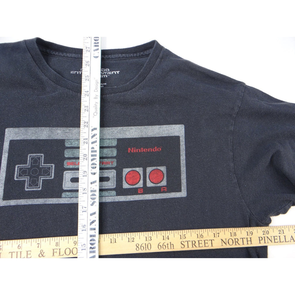 Nintendo Entertainment System Controller Graphic T Shirt Black Adult Large NES