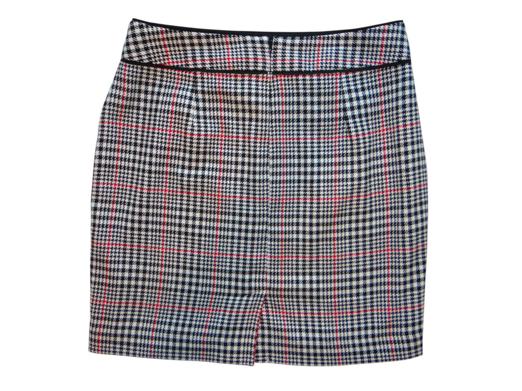 Banana Republic Petite Houndstooth Skirt - Stylish & Chic