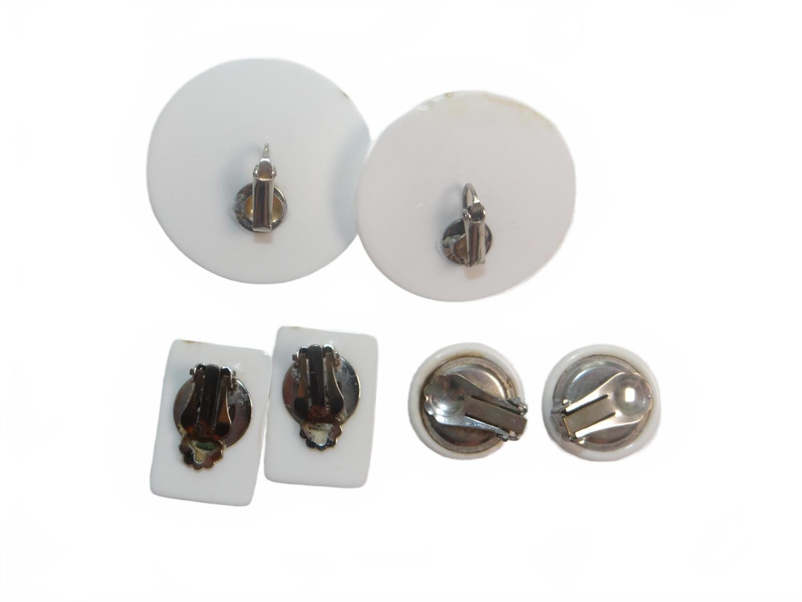 Set of Vintage White Clip-On Earrings lot 5