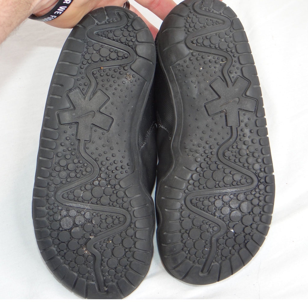 Nike Zoom Pulse Triple Black Nursing Shoes CT1629-003 Sz 5