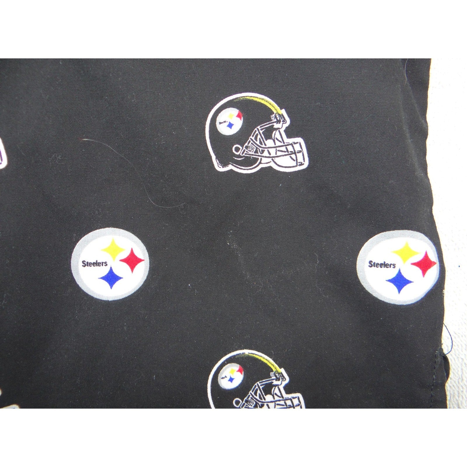 NFL Team Apparel Pittsburgh Steelers Scrub Top Womens Black V-Neck Logo Print L