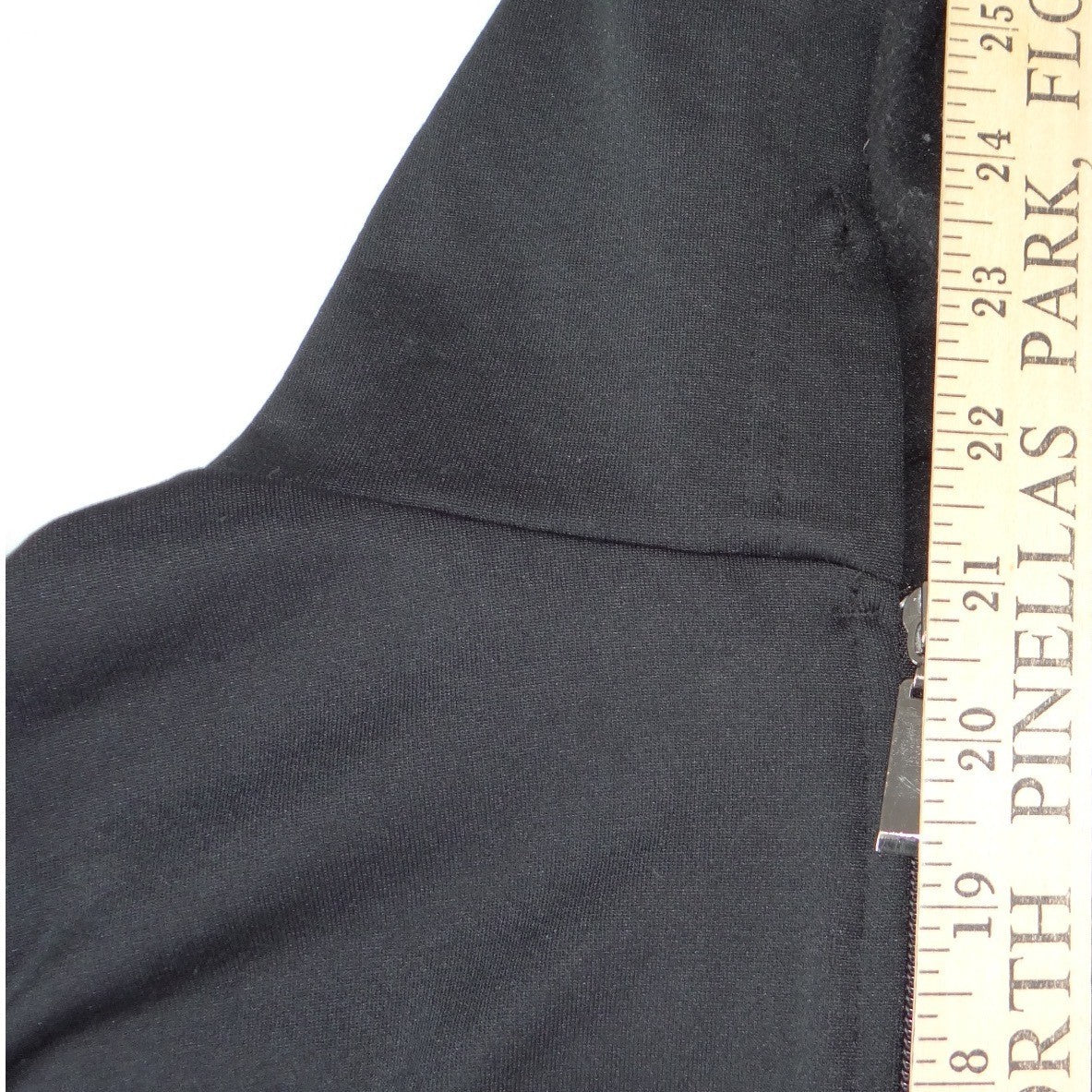 Coco & Shay Womens Black Full Zip Hoodie Ribbed Side Panels JTSM589 Size M/L