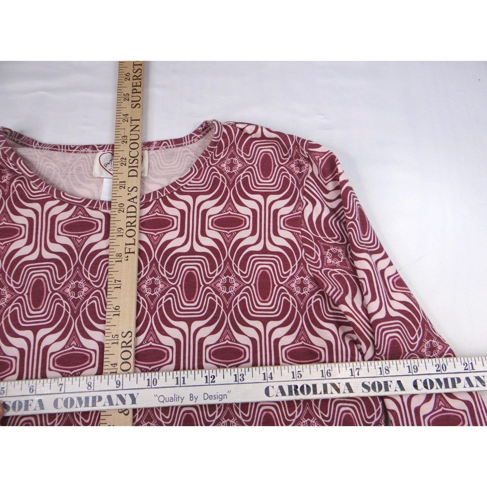 Vintage City Hearts Women's Burgundy Geometric Print Long Sleeve Top Size Medium